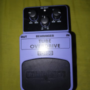 pedal de overdrive behringer tube overdrive to100 · Valladolid · 18 €