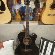 YAMAHA CPX700 II · Madrid · 550 €