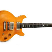 Guitarrista experimentado busca · Valencia