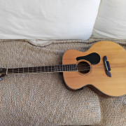Vendo guitarra Barítono Álvarez ABT60E · Burgos · 350 €