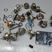 Lote de potenciómetros de guitarra · Lugo · 30 €