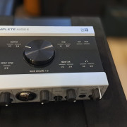 Vendo Native Instruments Komplete Audio 6 Interfaz de audio USB. Impecable. · Madrid · 120 €