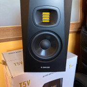 Monitores Adam Audio T5V