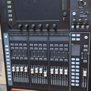 Vendo Berhinger Wing Compact + Flitghcase. · Bizkaia · 1900 €