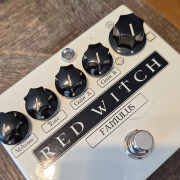 Red Witch famulus · Ourense