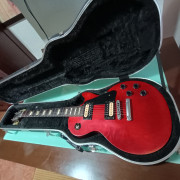 Gibson Les Paul Studio 2012+ estuche · Málaga · 800 €