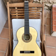 Guitarra clásica Hermanos Bros modelo especial