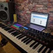 Akai MPK261 Con plugins · Palencia · 200 €