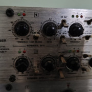 Behringer T1952