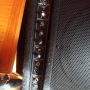 Monitor activo Behringer Eurolive F1320D. · Navarra · 175 €