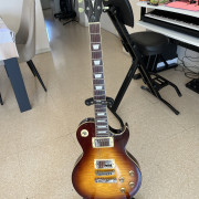 Harley Benton SC-550 Deluxe (Tipo Les Paul) · Barcelona · 200 €
