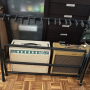 Vendo stand de guitarra y bajo Gravity Vari-G 9 · Barcelona · 40 €