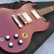 Gibson SG Special 120th Anniversary Vintage Wine Cherry (2014) · Sevilla · 1500 €