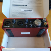 Focusrite Scarlett 2i · Madrid · 70 €