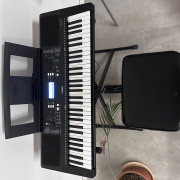 Yamaha PSR-E373 + pack completo · Málaga · 229 €