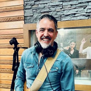 Clases de guitarra. Profesional. 35 años de experiencia