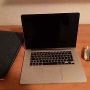 Macbook pro 15 pulgadas 2015 · Barcelona · 450 €