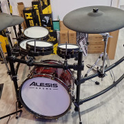Alesis Strata Prime se vende