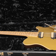 Music Man Axis 2006 Dourado · A Coruña · 2200 €