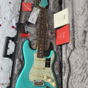 Fender Stratocaster American Professional II – LTD Sea Foam Green (USA) · Granada · 1550 €