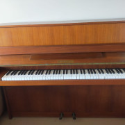 Piano vertical acústico Eisenberg Sonate alemán – 88 teclas · Valencia · 750 €