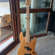 Bajo Marcus Miller U5 escala corta · Bizkaia · 350 €