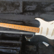 REBAJON, Stratocaster JV de 1983 con pastillas Abigail Ybarra · Valencia · 1400 €
