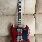 TOKAI SG cherry con Gibson 57 y 57+ maleta incluida · Madrid · 525 €