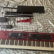 Vendo Nord Stage 3 88 HA y complementos · Barcelona · 2500 €