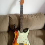 Fender Custom Shop Limited Edition 61 Stratocaster Super Heavy Relic · Cádiz · 5300 €