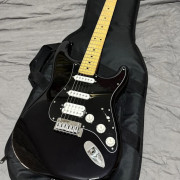 Vendo o Cambio FENDER PLAYER II MODIFIED STRATOCASTER HSS MN DUSK