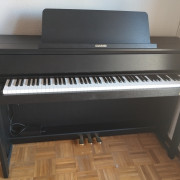Piano digital híbrido · Madrid · 2100 €