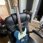 Vendo Fender Telecaster Vintera con mejoras · Madrid · 1100 €