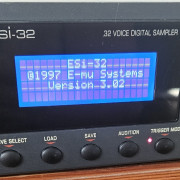 Sampler rack E-mu ESI-32 32 MB led display · Sevilla · 153 €
