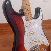 Guitarra eléctrica coreana antigua · Cuenca · 130 €