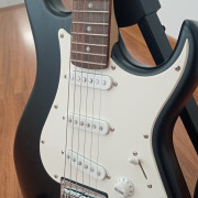 Guitarra eléctrica Cort Stratocaster G Series · Cuenca · 80 €