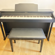Vendo piano Roland HP601 · Pontevedra · 1000 €