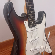 Guitarra eléctrica Caliber Stratocaster · Cuenca · 90 €