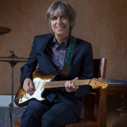 Regalo dos entradas de Eric Johnson Madrid · Cantabria