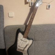 Guitarra Danelectro Dead On 67 Negra · Madrid · 800 €