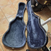 Estuche rígido para guitarra clásica - Muy buen estado · Barcelona · 50 €