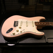 Fender Stratocaster FSR American Standard Shell Pink · Navarra · 1550 €