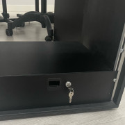 Mueble crack negro con cajonera · Madrid · 60 €