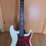 Fender Stratocaster HSS Floyd Rose con mejoras · Barcelona · 550 €