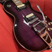 Vintage V100 tipo Les Paul con Bigsby