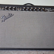 Fender '65 Deluxe Reverb Reissue (Válvulas) + Footswitch · Barcelona · 1350 €