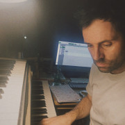 Grabación de instrumentos y creación de arreglos.