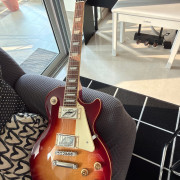 Epiphone Les Paul Standard con pastillas Gibson Burstbuckers 1, 2 · Asturias · 500 €