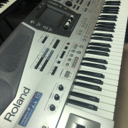 Roland E-80 Arranger / Ocasión - Por poco tiempo · Valencia · 550 €