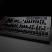 Roland JD-08 · Madrid · 225 €